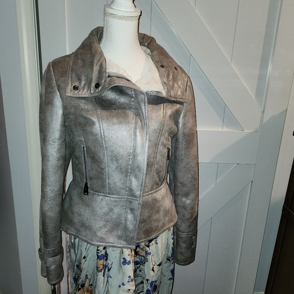 Via Spiga Metallic Silver Moto Jacket with Faux Fur Lining Size M NWOT